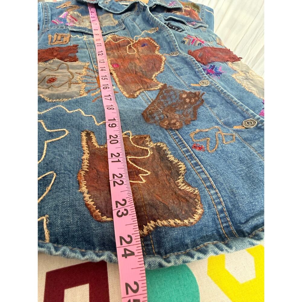 Chicos Vintage Patchwork Denim Trucker Jacket Artsy Unique Mixed Media Size 2 - Picture 11 of 11